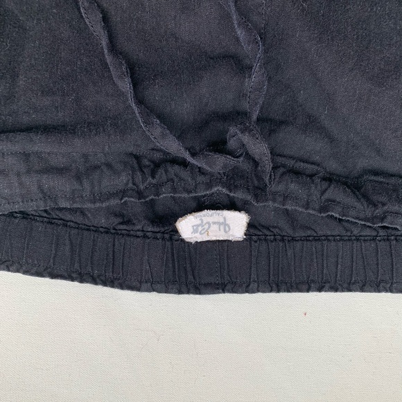 Brandy Melville Black Linen Shorts - Picture 3 of 3